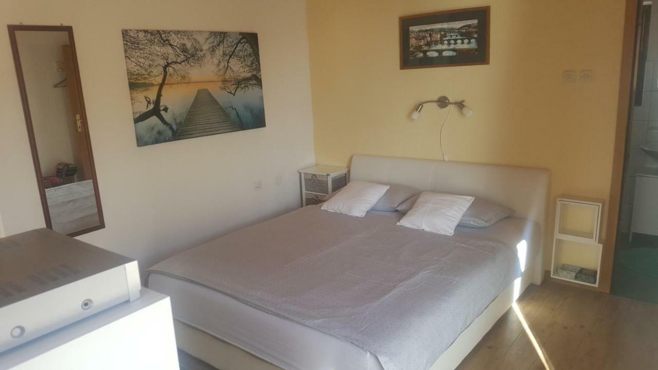 Apartment Dokic ซริกเวนิซา ภายนอก รูปภาพ